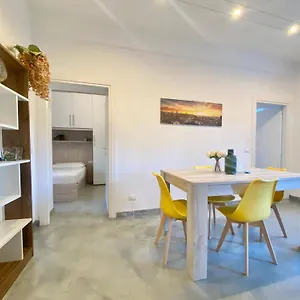  Apartment Alla Casa Rosa, Peaceful Apartment Surrounded By Greenery With Free Parking, Wifi & Air Conditioning